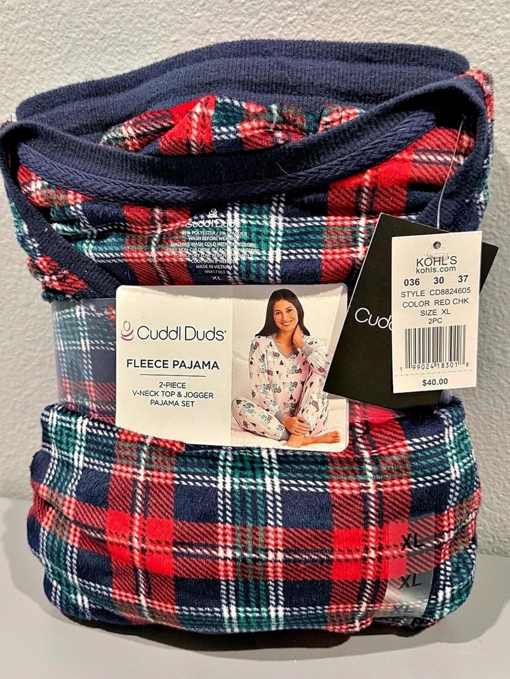 Cuddl Duds Fleece Pajama 2-Piece V-Neck Top & Jogger Pajama Set Plaid Red